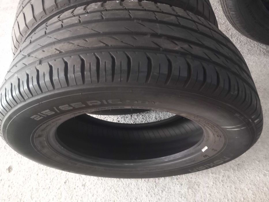 4 Pneus 215/65R16 Continental e Nokian