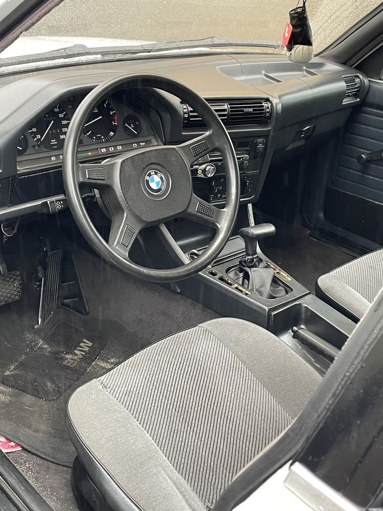 BMW 3 (m50b20) на автоматі