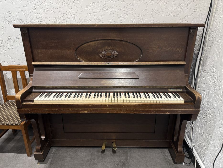 Класичне німецьке піаніно