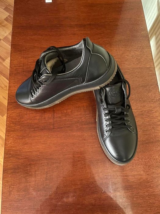 Продам чоловічі шкіряні туфлі