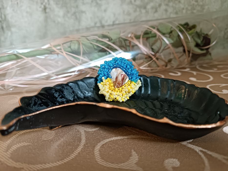 Авторські Патріотичні Брошки з бісеру та каміння