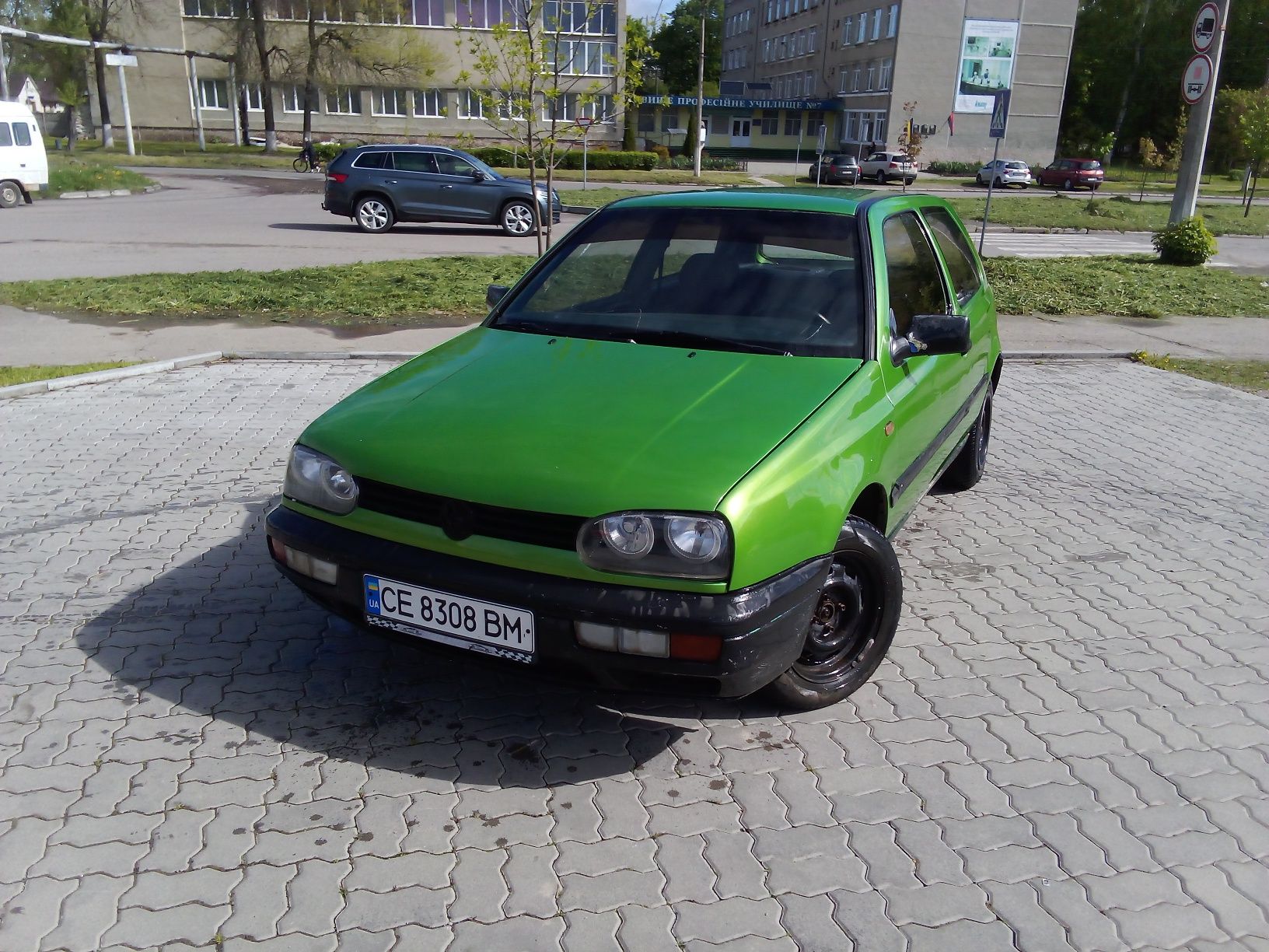 Продається Golf 3 купе.