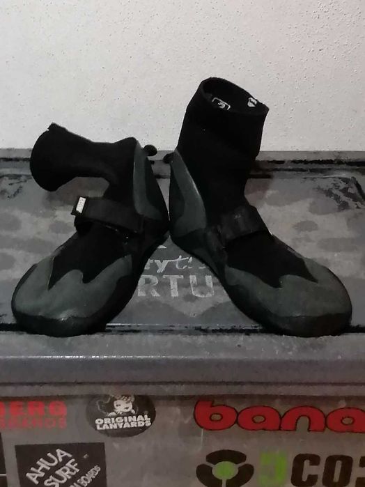 Botas de surf Deeply 38/39 usado 1X como novas