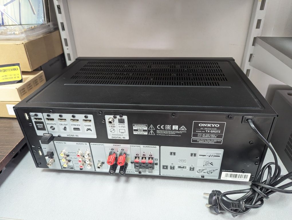 5.1 AV-ресивер Onkyo TX-SR373. HDMI/USB/Bluetooth/4K