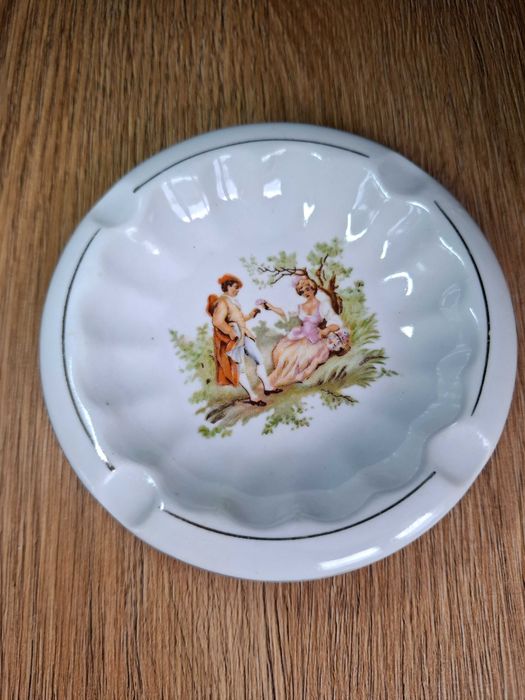 Popielniczka porcelanowa - Miłość Wiedeńska