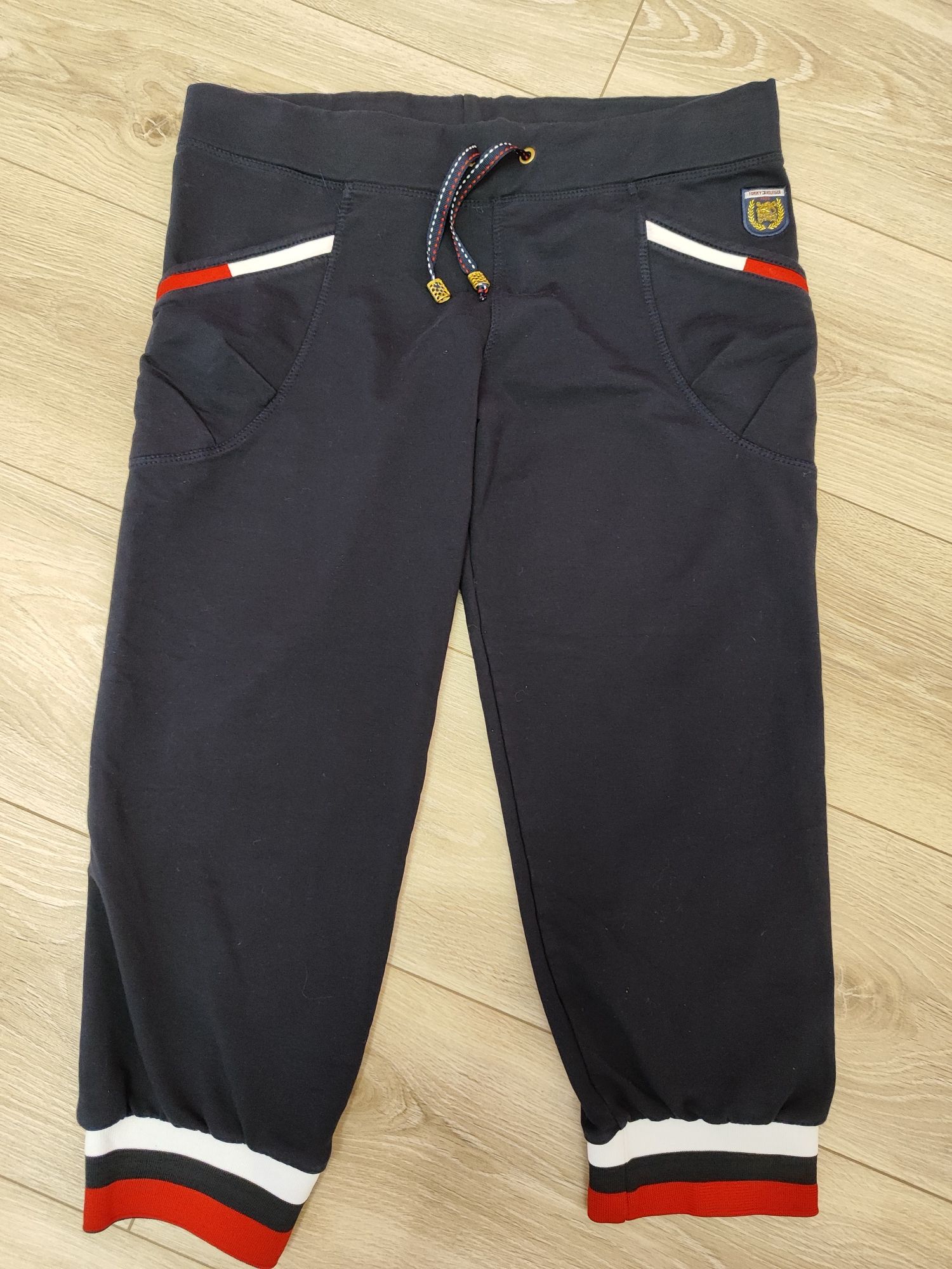Капри р. М. Tommy Hilfiger