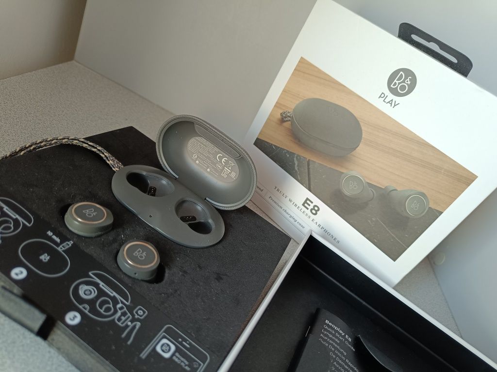Słuchawki bezprzewodowe douszne Bang and Olufsen Beoplay e8