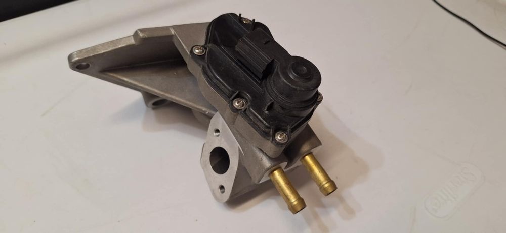 Nowy Zawór EGR VW Golf V  2.0FSI 04- OE 06F131503A