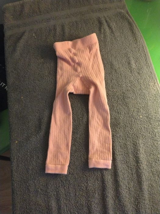 Różowe prążkowane rajstopy