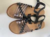 Sandalki Kickers r