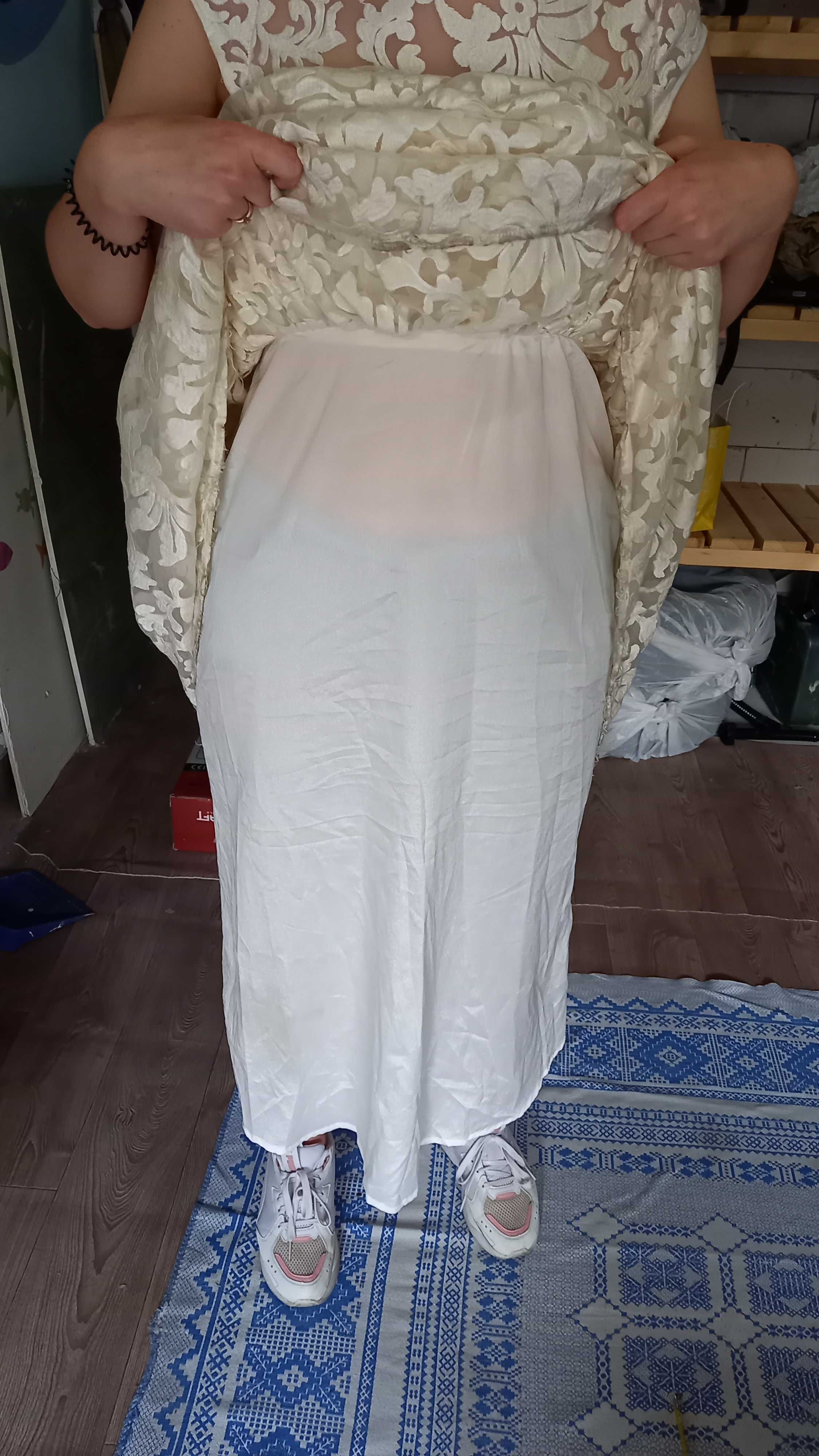 Весільна сукня кольору айворі ivory