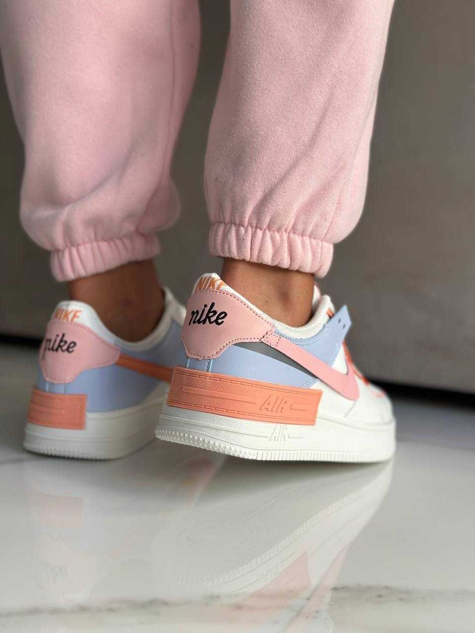 Жіночі кросівки Nike Air Force 1 різнокольоровий 2300 ЗНИЖКА