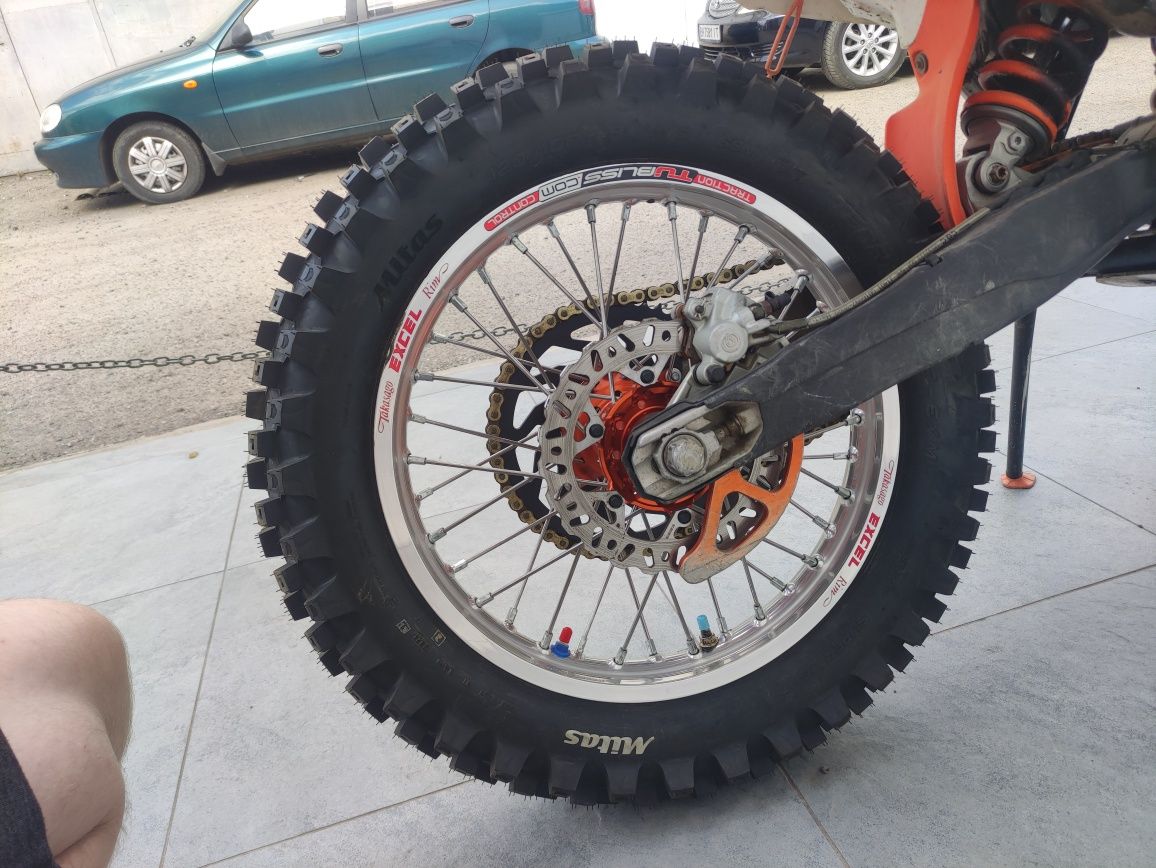 Эндуро мотоцикл KTM EXC F350 4T. Запуск кнопкой