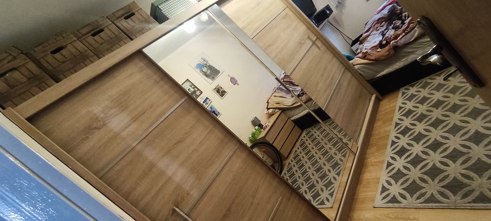 Duża szafa przesuwna 250 szeroka