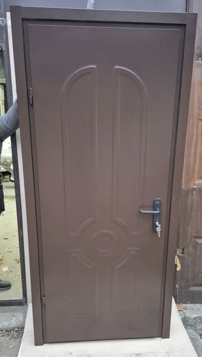Двері металеві в будинок вхідні двері від виробника Входные двери