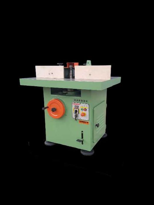 Frezarka dolnowrzecionowa Gomad 30 7/24