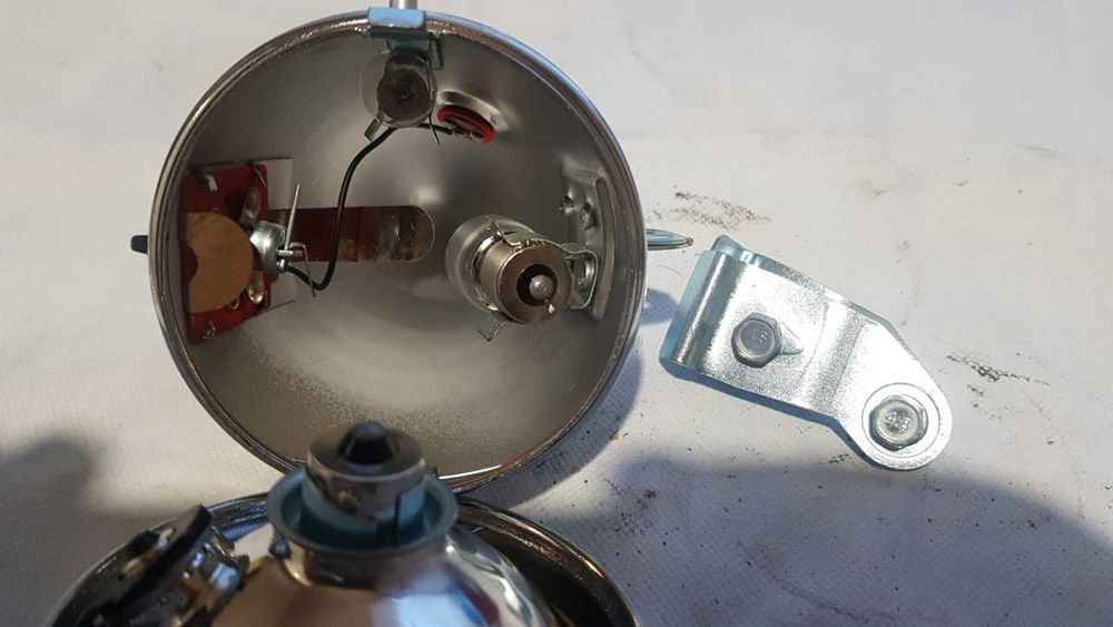 фара велосипедная хромированная металл. 12 вольт