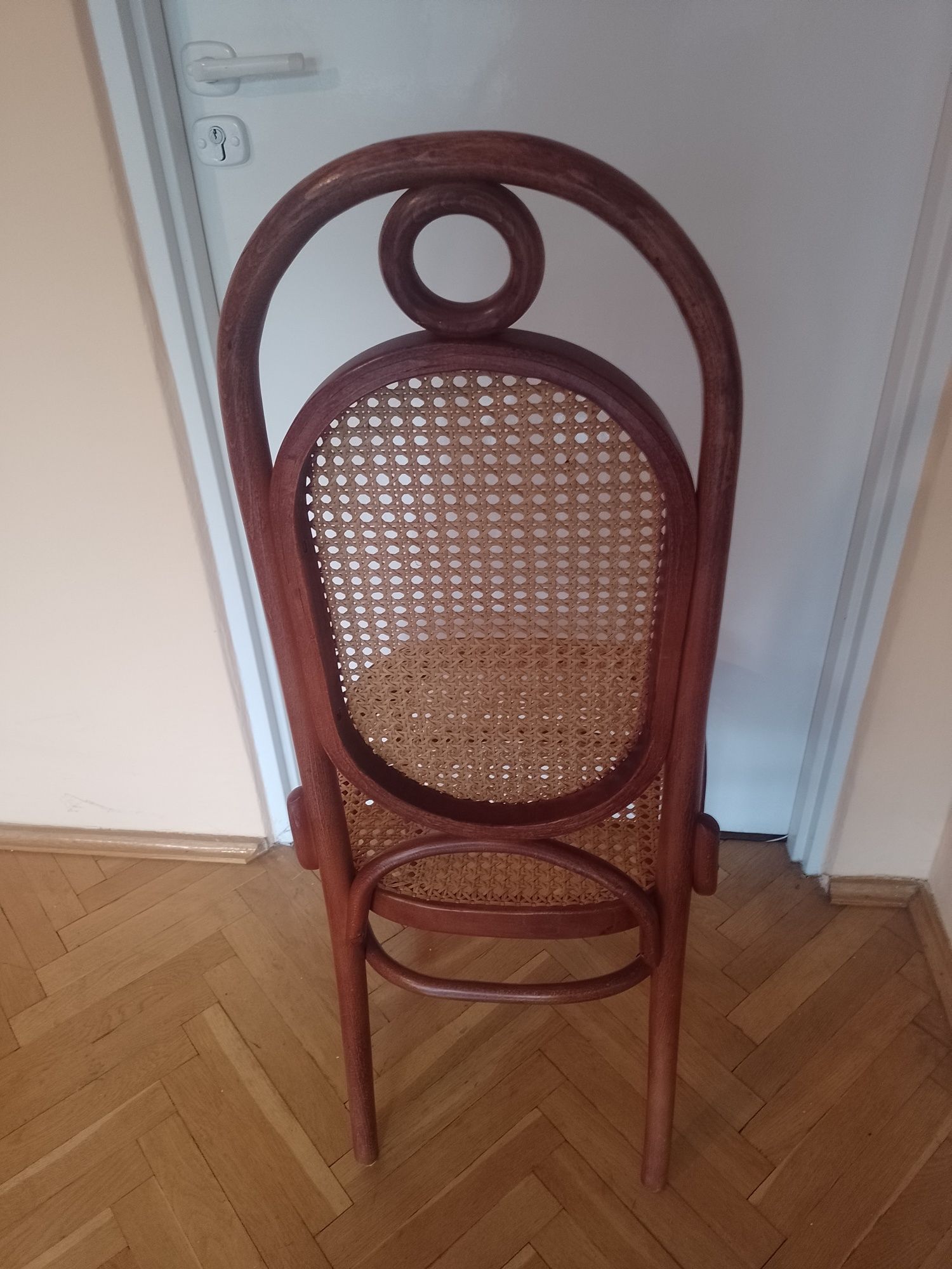 Do sprzedania krzesła do jadalni
