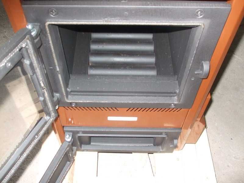 Piec kuchenny Termomont - Temy ES-10 z funkcją c.o. 10 KW.