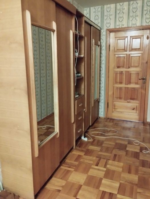 м.Позняки.Комната  под ключ  БЕЗ ХОЗЯЕВ  для  девушки  ул.Мишуги 7