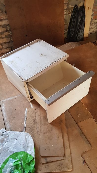 Тумбочка підставка.