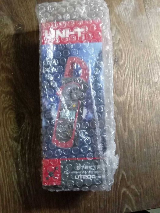 Кліщі струмовимірювальні UNI-T UT202A