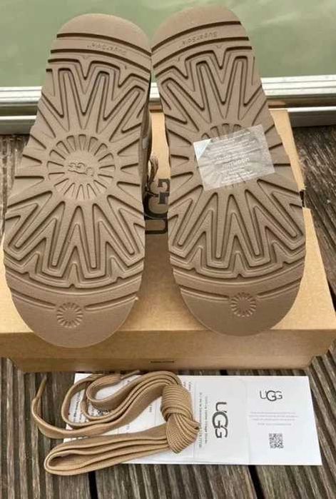 UGG Lowmel Sand R.39