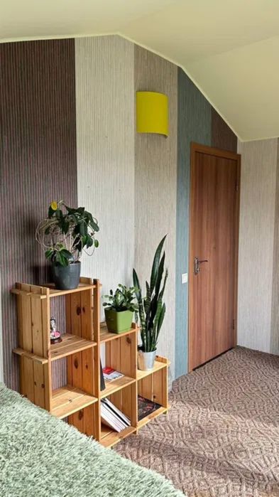 Уникальный дом 110 м. кв. возле озера в районе Донецкого шоссе.