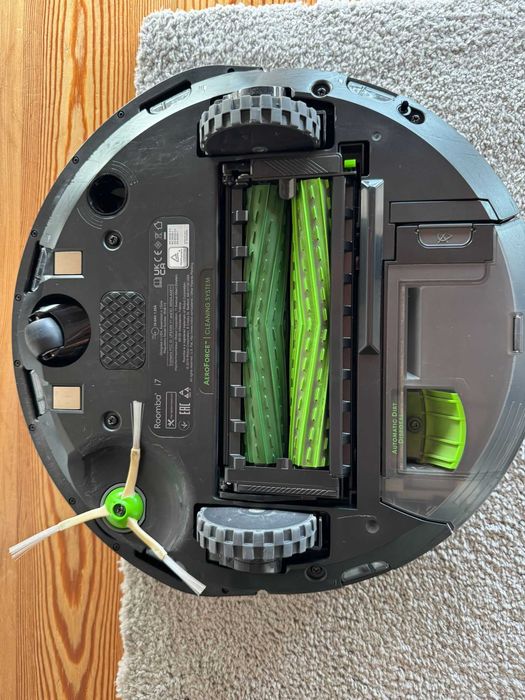 Aspirador iRobot Roomba i7+ (com Base de Descarga Automática)