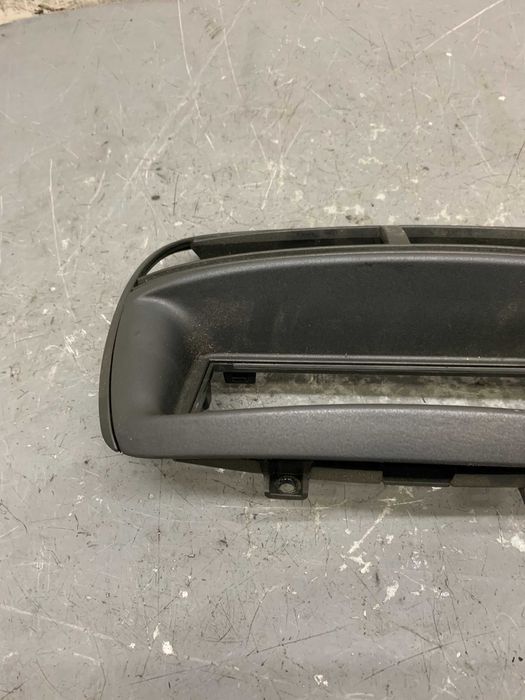 Fiat Punto II 2 Kratka Wentylacyjna Panel Radia