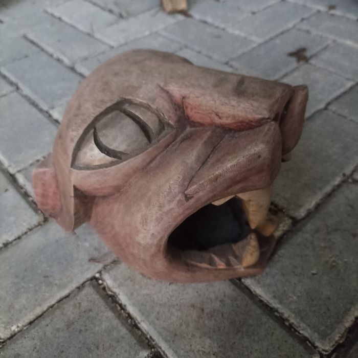 Estatuetas de madeira