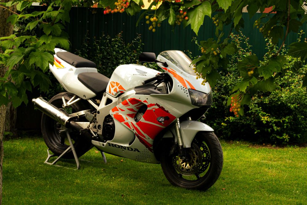 HONDA CBR 900 RR спортбайк