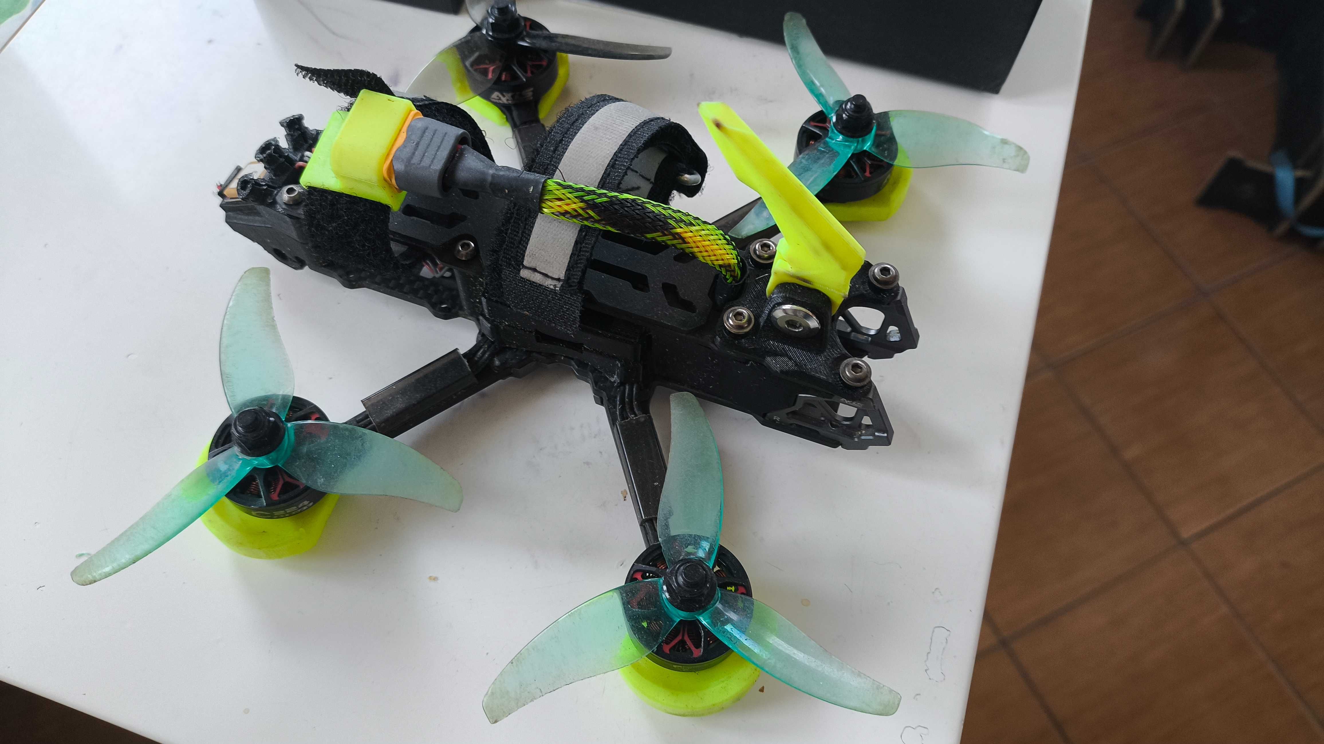 Dron Axiflying Manta 3,6 (bez DJI O3)