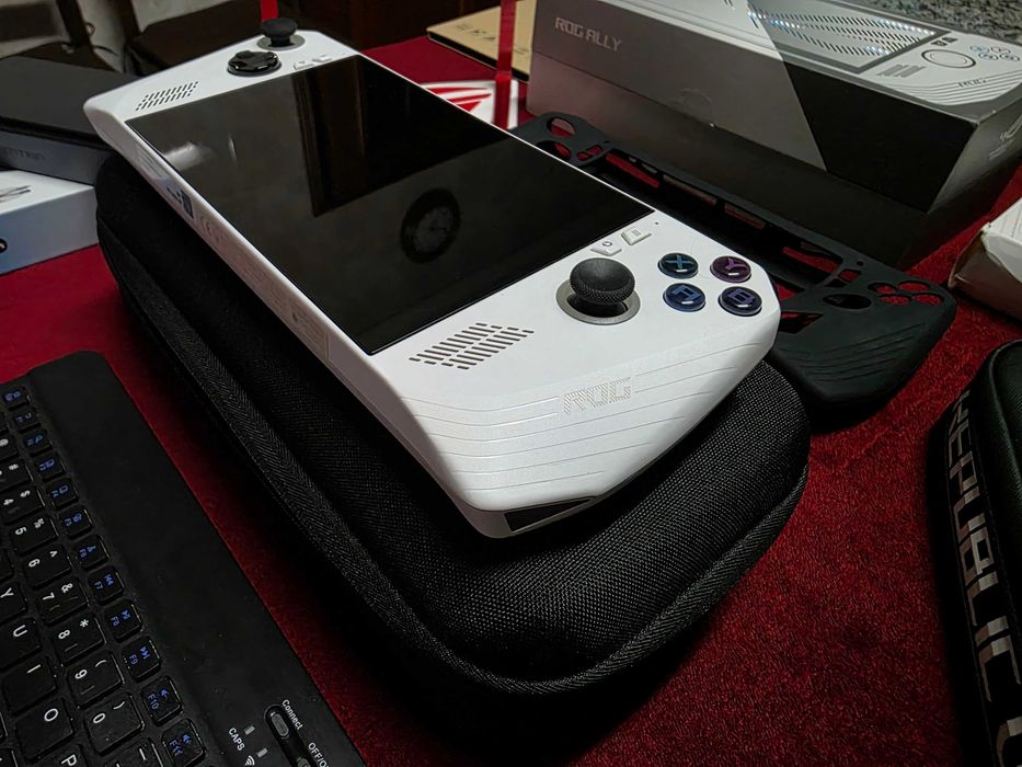 Asus Rog Ally Z1 Extreme IMACULADA + MUITOS EXTRAS com fatura/GARANTIA