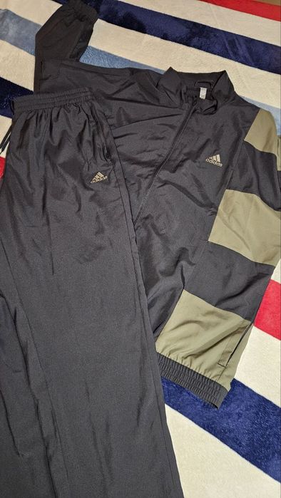 Новий спортивний костюм Adidas XL