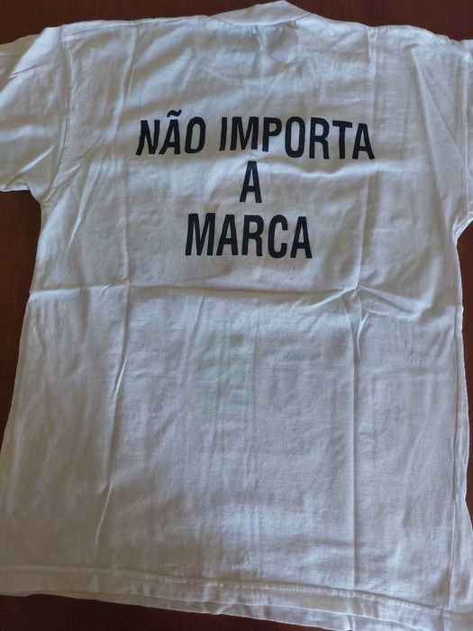 T-shirt branca com estampa