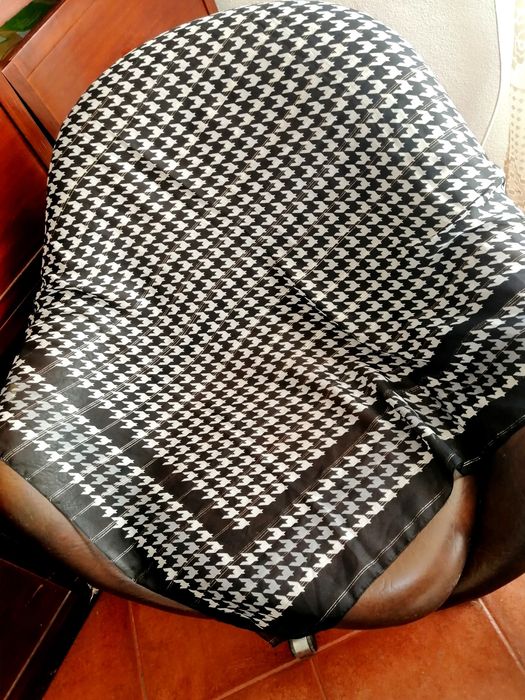 Poncho. Xailes. Mantas