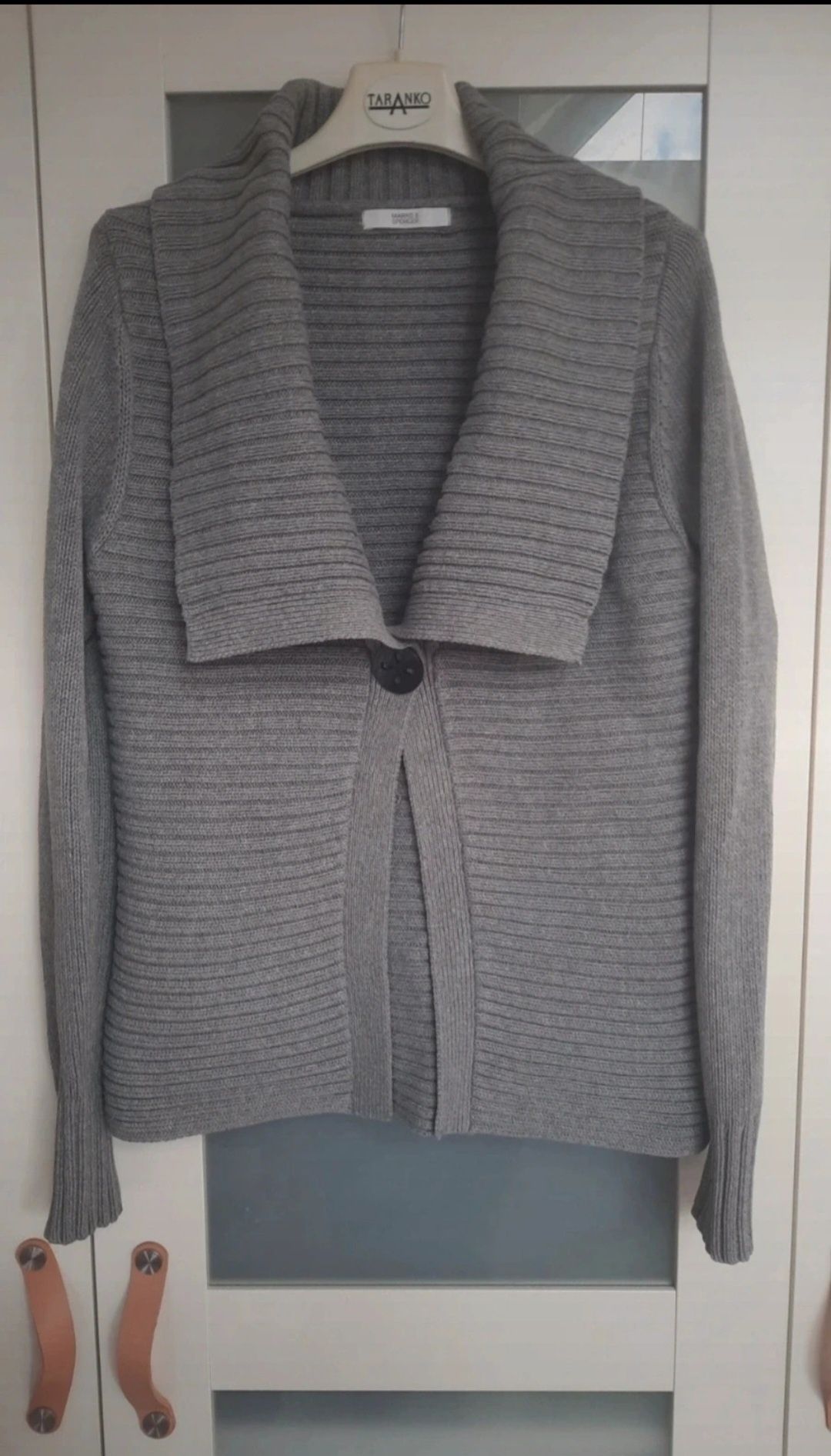 Szary sweter Marks & Spencer