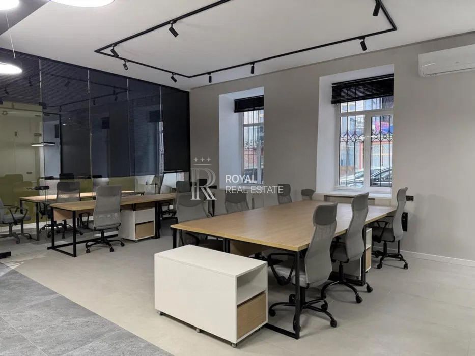 Оренда Офіс 75 м.кв вул. Володимирська 81Б Центр open space Кухня