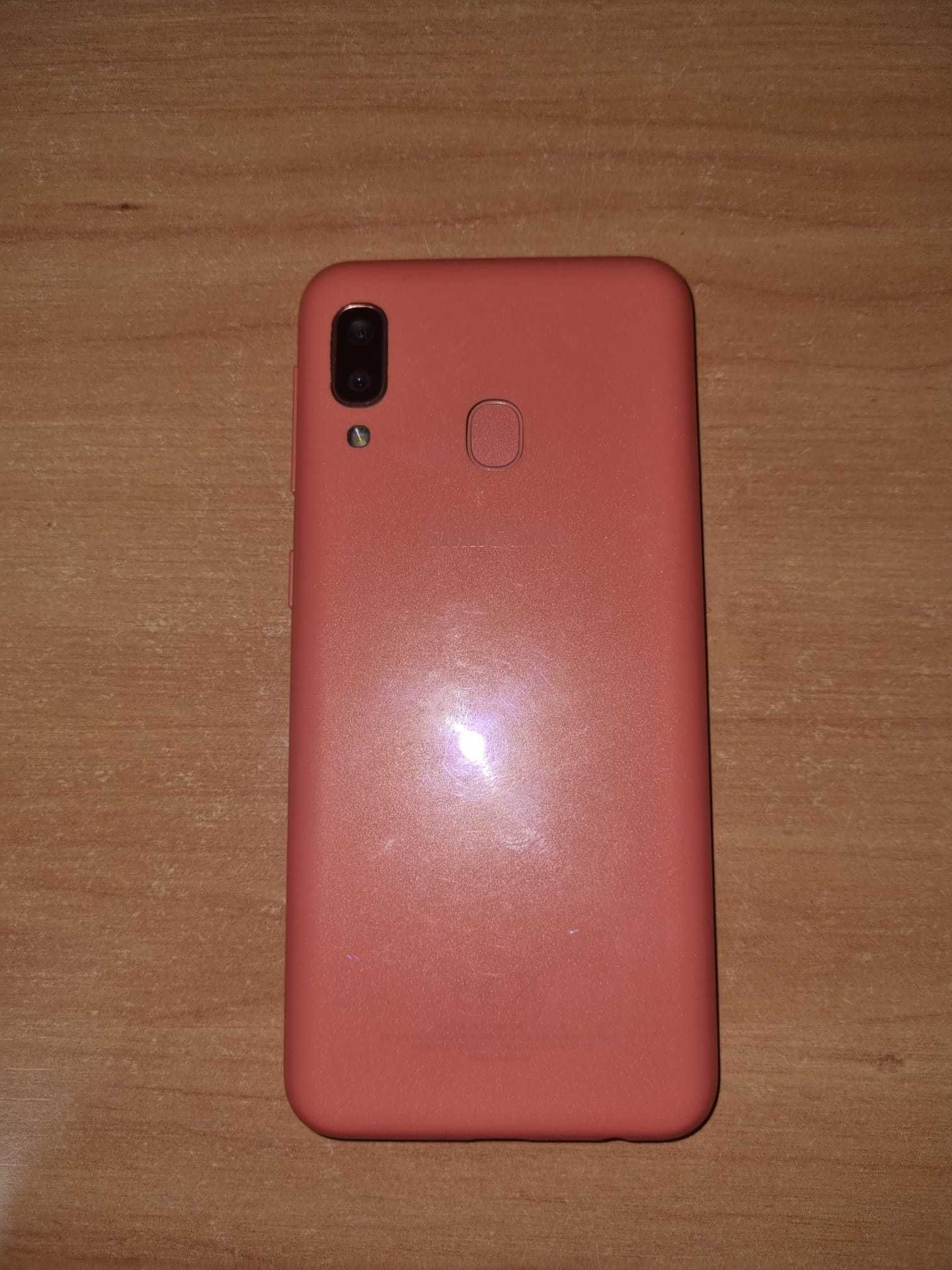 Samsung A20e cor Coral em bom estado