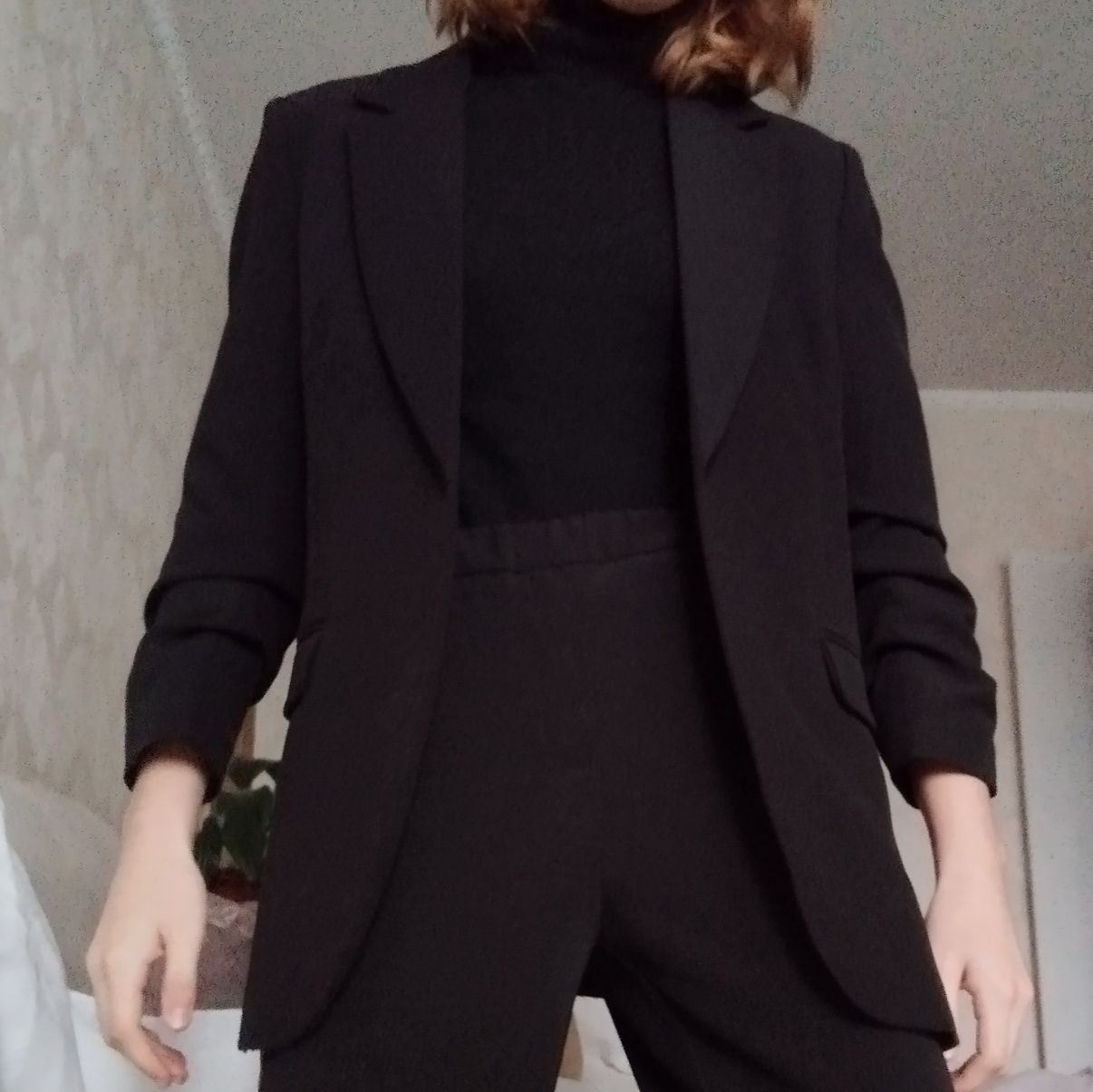 Базовий чорний піджак