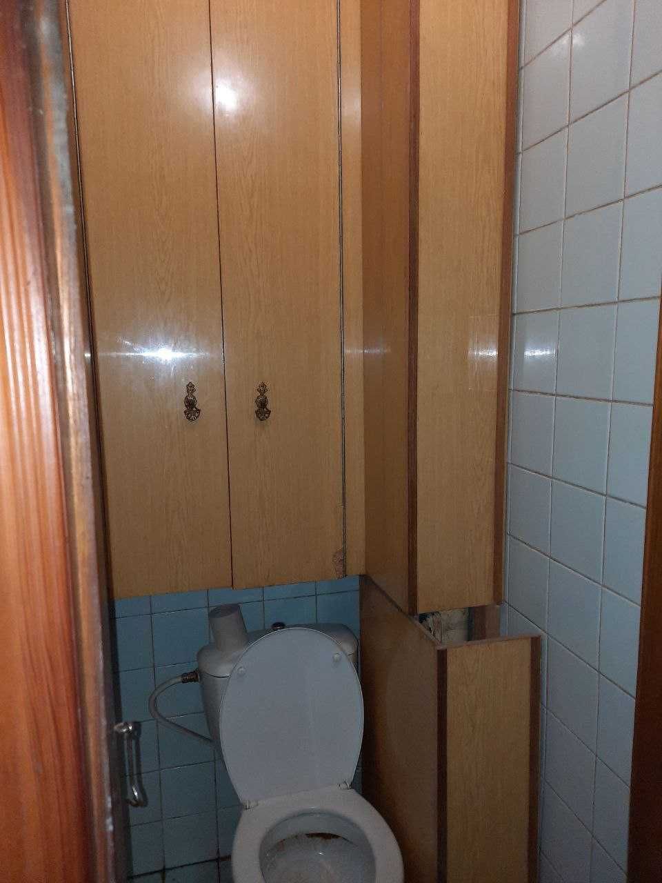 Продам 3 комн. ЖБ сталинку, Центр, м. Университет