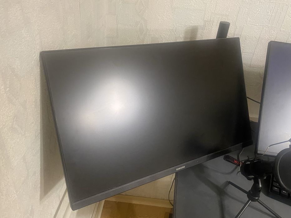 Продаю монитор samsung odyssey g3 144hz