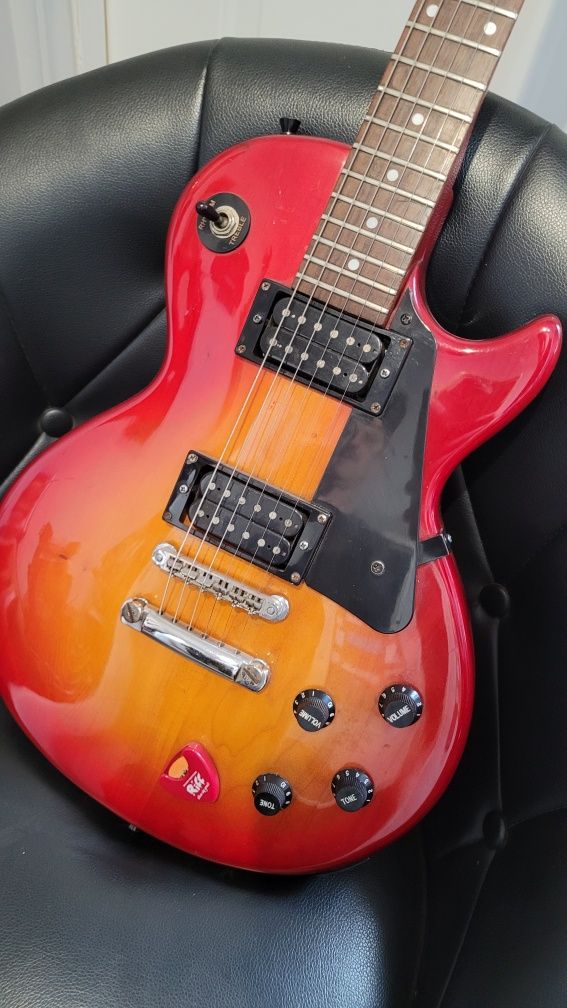 Gitara Cort od lutnika