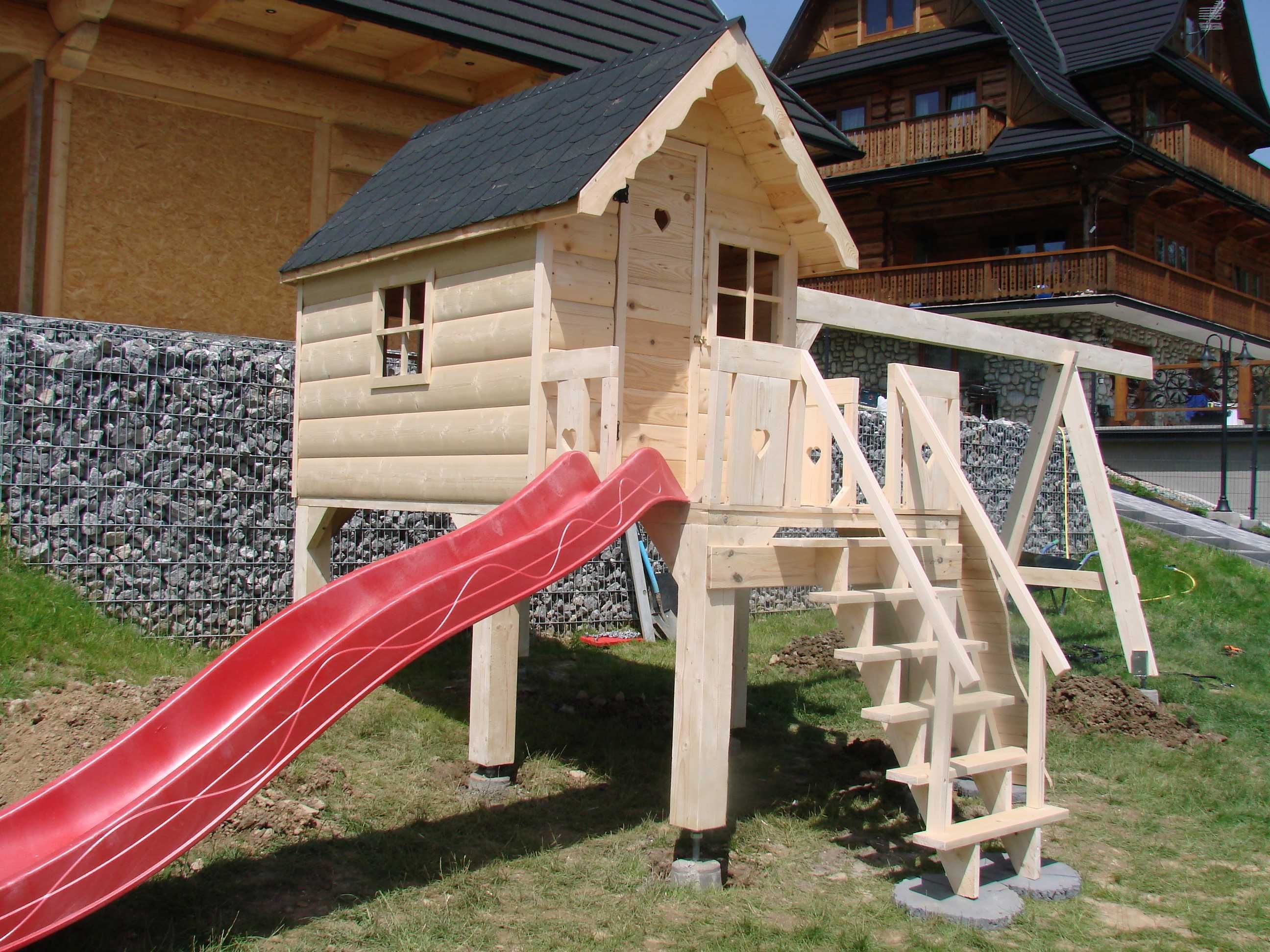 Plac zabaw huśtawka piaskownica domek drewniany dla dzieci