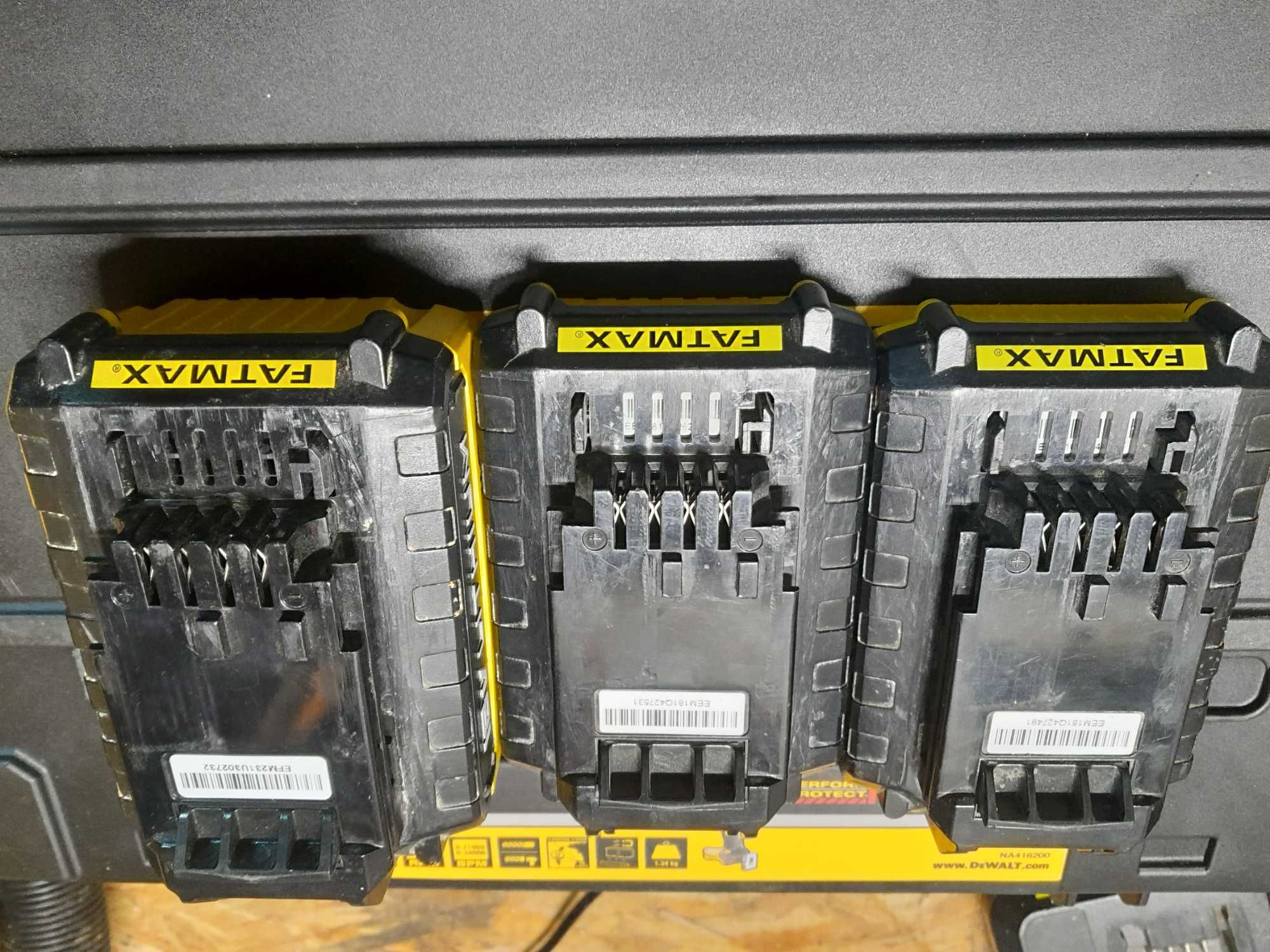 STANLEY Fatmax 18v szlifierka, wyrzynarka, odkurzacz, ładowarka, 2,4ah