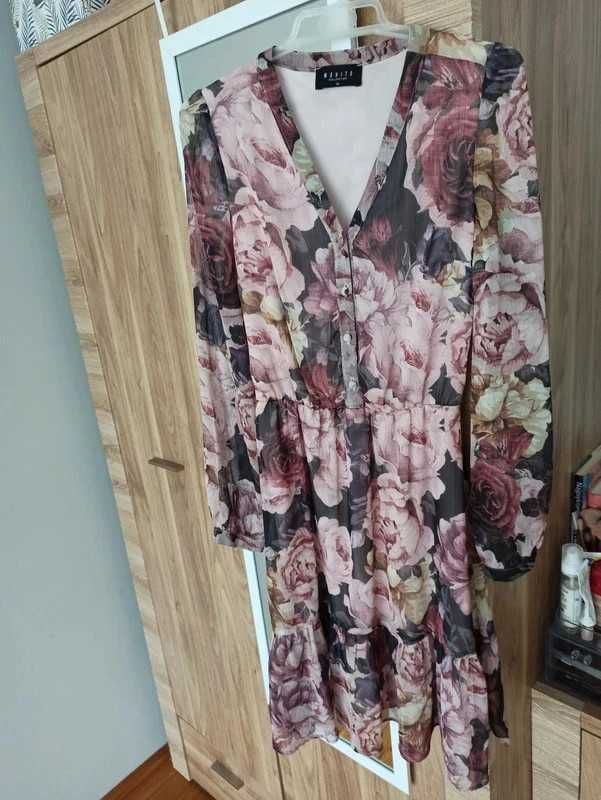 Sukienka szyfonowa Mohito kwiaty