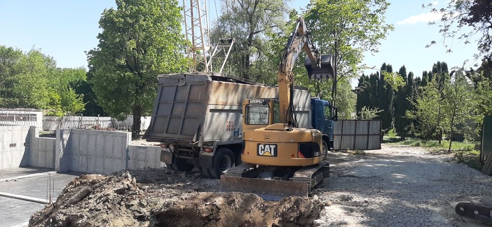 Послуги самохідного міксера. Екскаватори від 5 до 25 тон. Гідромолот.