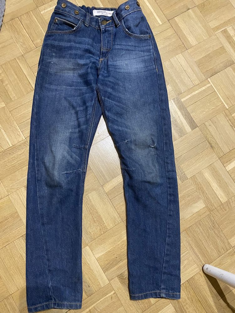 Spodnie dżinsowe Detroit by lindex roz.134