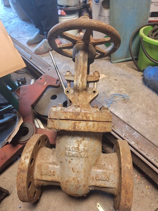 Задвижка - зроблено в румунії